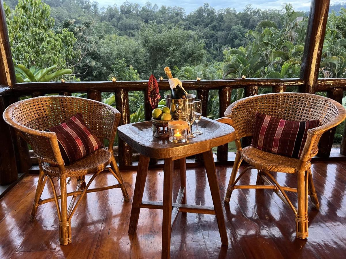 Kanlaya'S Eyrie, Luxury Homestay Pangmapha Kültér fotó